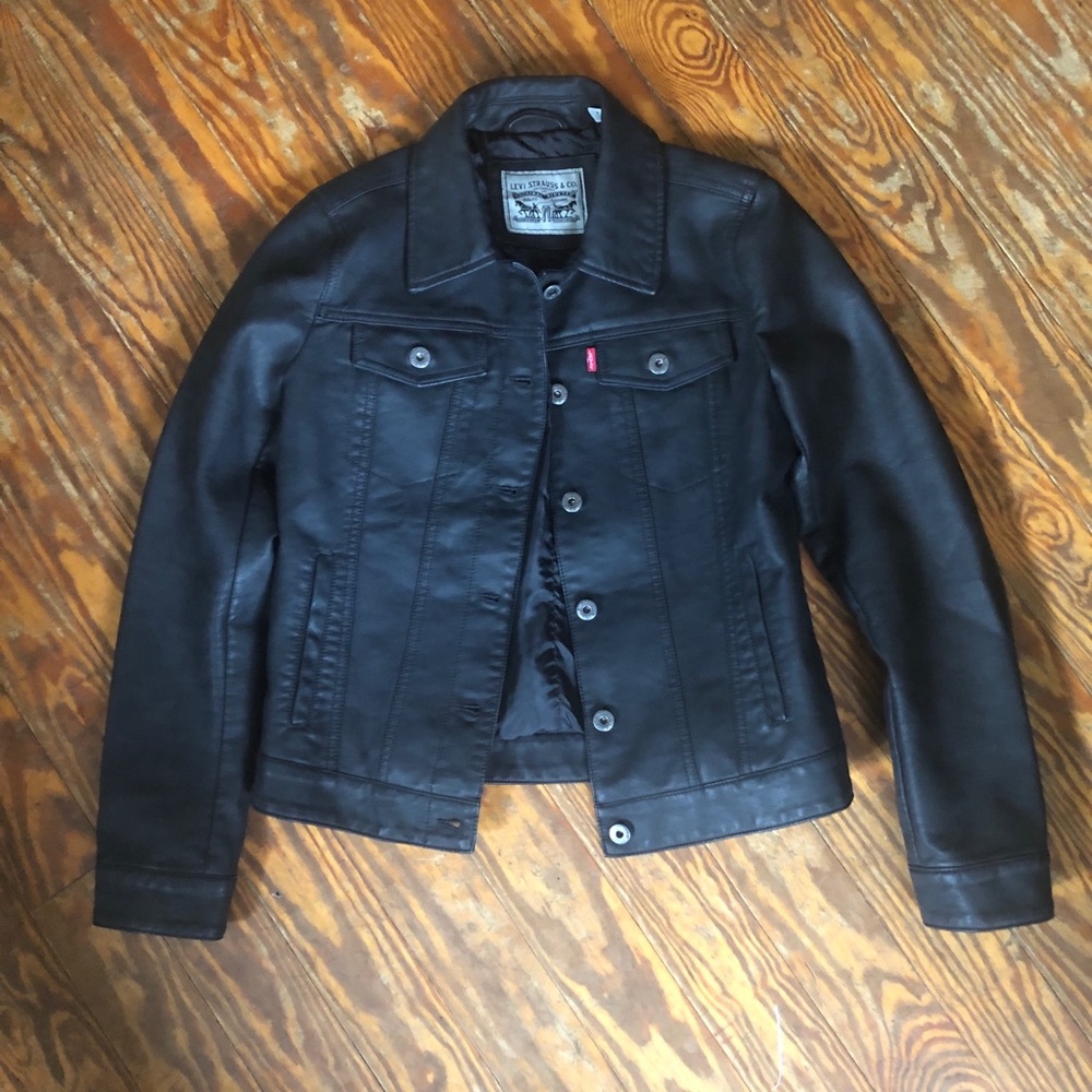 Levi’s women’s small black vegan leather jacket